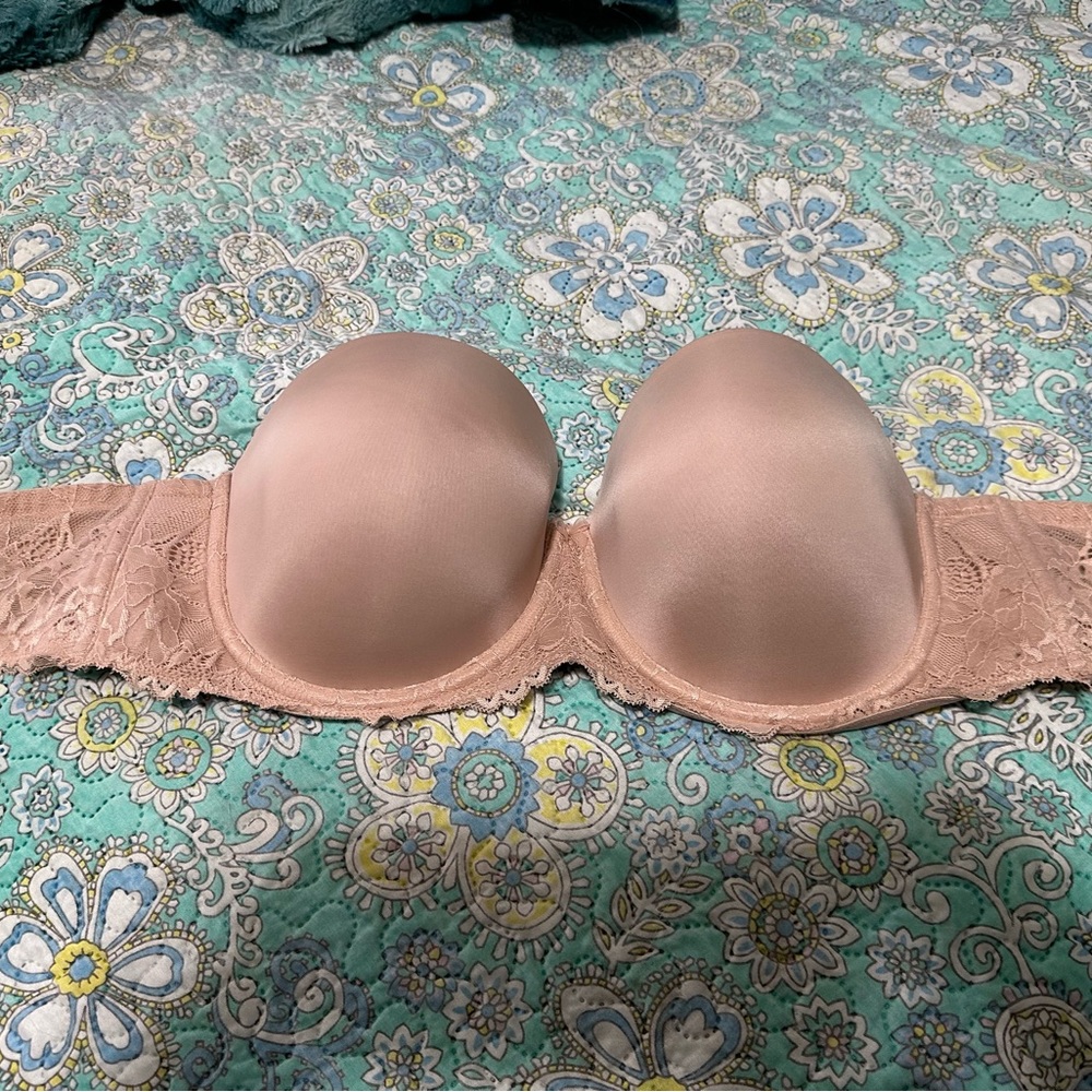Torrid 42C strapless underwire bra!!
